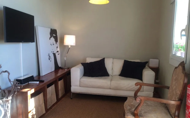 Avenida Apartments Giralt