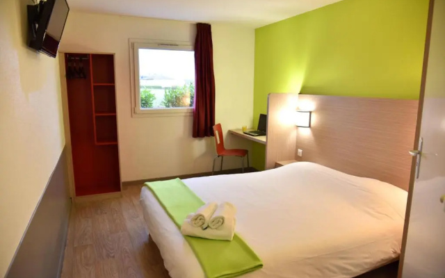 Sweet and Smart Hotel