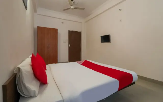OYO 72334 Dream Stay Hotel
