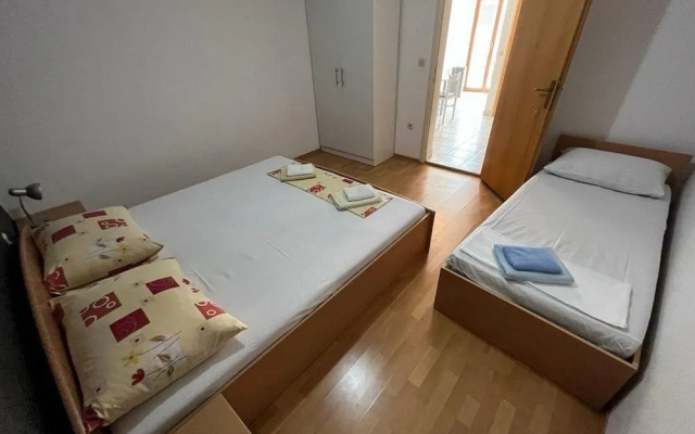 Apartments Leut