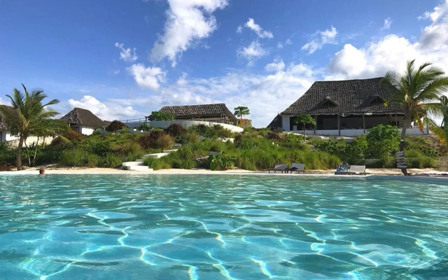 Zanbluu Beach Hotel