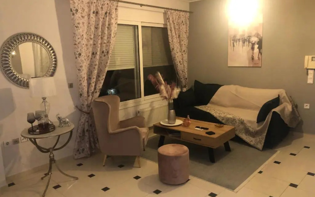 Kritis Apartment