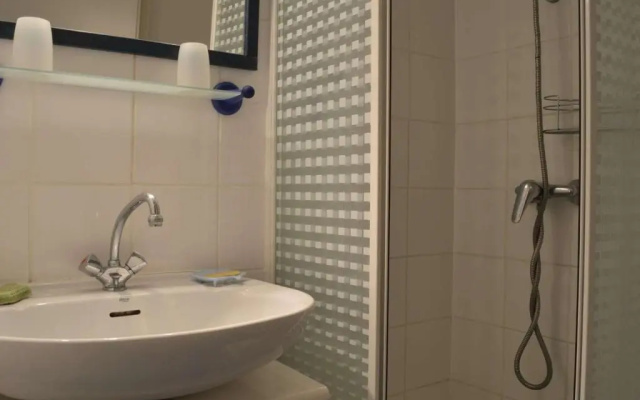 Appartement Saint-Cyprien, 1 pièce, 4 personnes - FR-1-225D-23