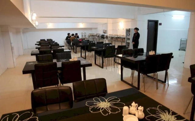 Xianning Sakura City Hotel