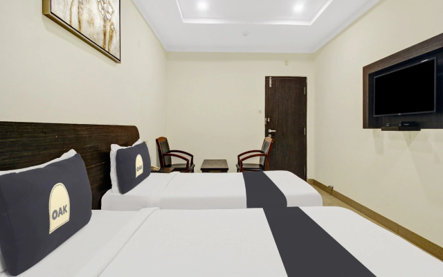 Super Oyo Townhouse Oak Hotel N7 Elite