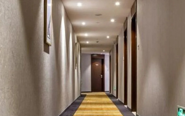 Yitel Ningbo Old Bund Hotel