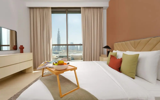 Maison Privee - Luxury Apt with Burj Khalifa Vw & Direct Mall Access
