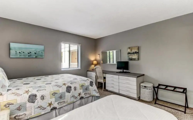 2126 Beachwood