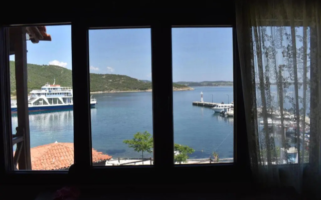 Mamadinas House AlliMpanta