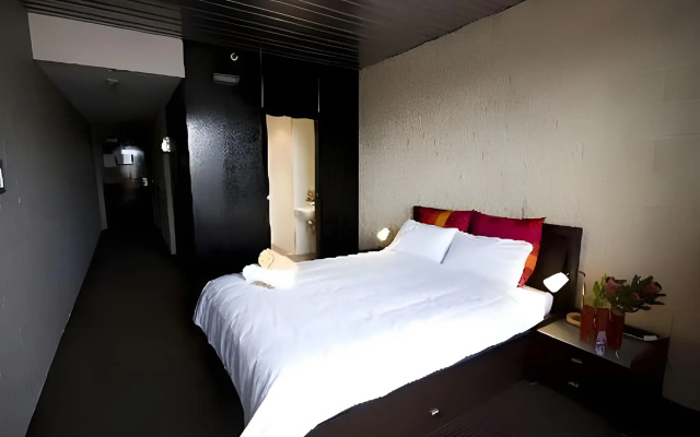 Summer House Backpackers Melbourne