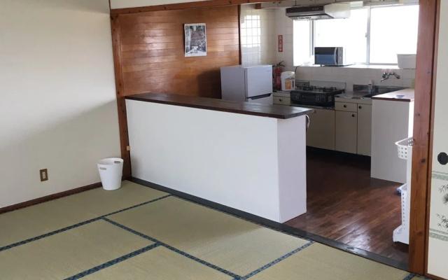 Pension Crystal Inn Onna