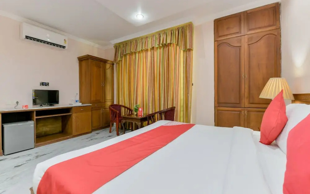 OYO 15854 Grand Seasons