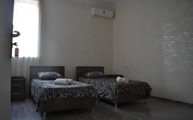 One Mini Hotel