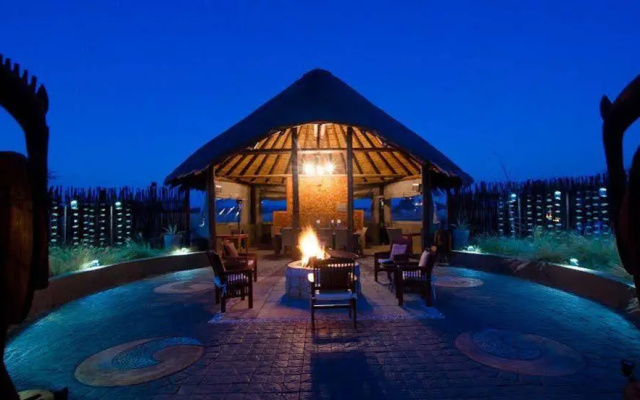 BotseBotse Luxury Retreat