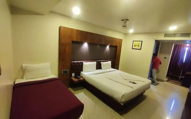 Fabhotel Adya Classic
