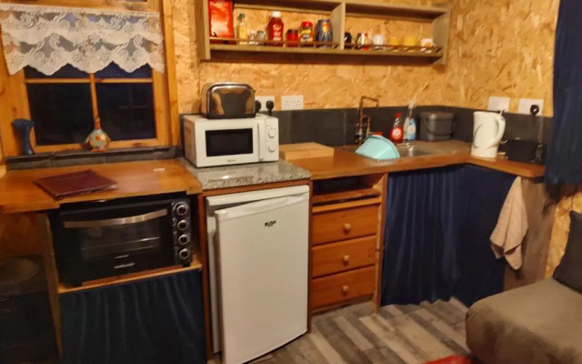 Hippy Shack Cabin, self contained @ Cartmel Aultbea