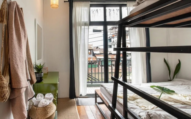 Klong House Hostel