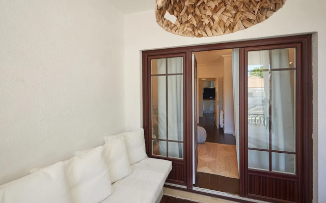 Oasis-Central-Apartment