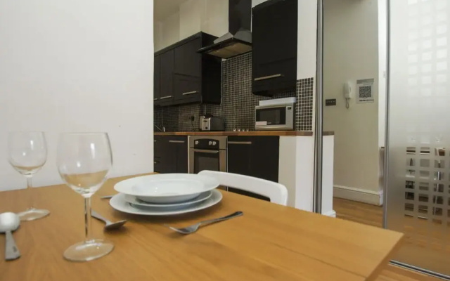 Cambridge Road Studio by Brighton Holiday Lets
