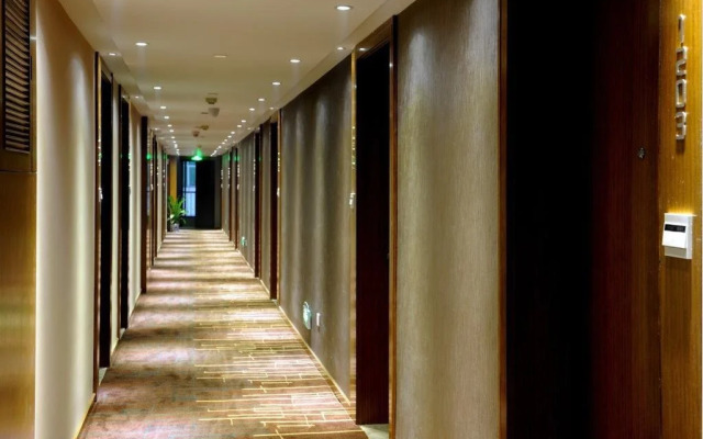 Yannian Huijing Hotel