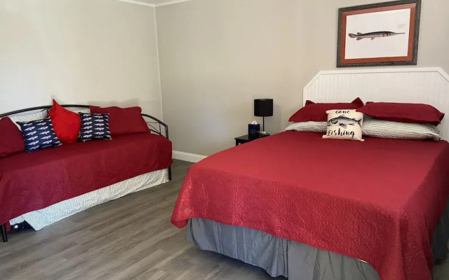 Reel Inn and Lodge