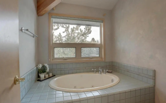 3 Mulligan-On Golf Crse-4BR/3BA