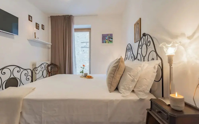 Villetta Abbazia Acqua Dolce - With Stunning Terrace by Rent all Como