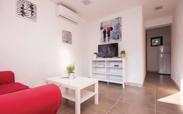 Nice Home in Jadrija With Wifi and 2 Bedrooms