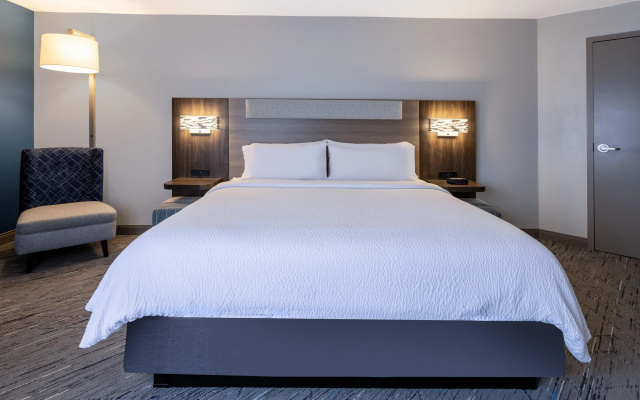 Holiday Inn Express & Suites Flowood by IHG