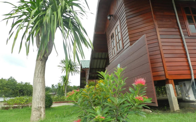 Ruean Vana Resort