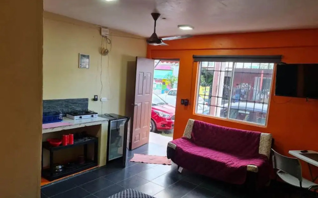 Independent Apartment Wifi AC, Stove, Fridge, TV