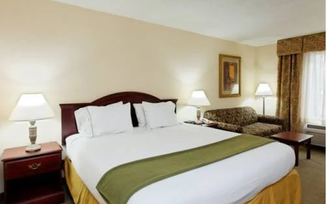 亨茨维尔大学路智选假日酒店(Holiday Inn Express Hotel & Suites Huntsville University Drive)