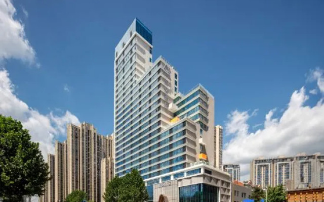 Shiyan DM International  Shanghai Road Atour Hotel