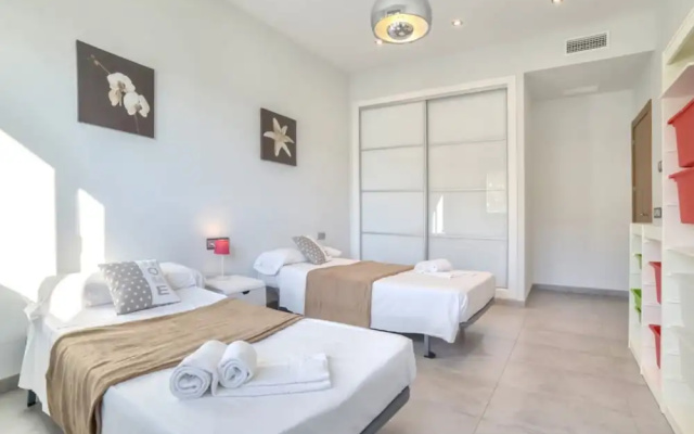Villa - 5 Bedrooms with Pool, WiFi and Sea views - 105047