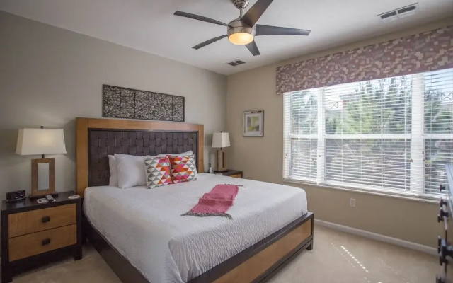 Dolce Deluxe Townhome 3 Bedroom Condo by Redawning