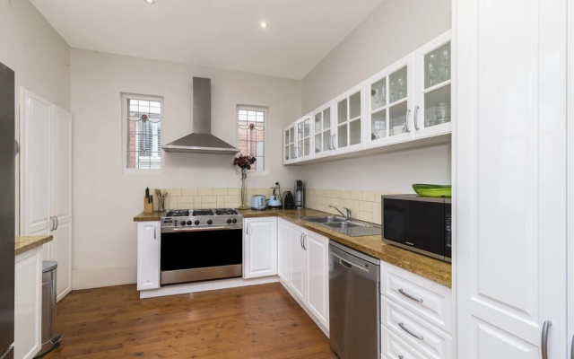 Elwood Eclectic Gem