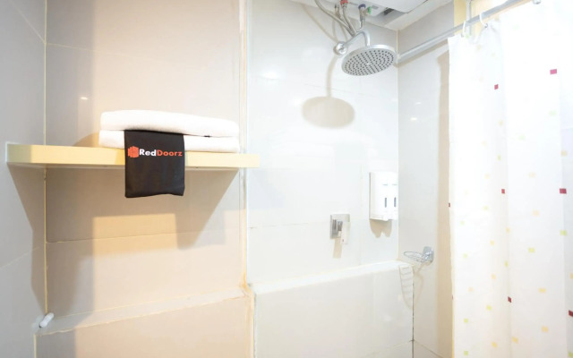 RedDoorz Apartment @ Bogor Valley
