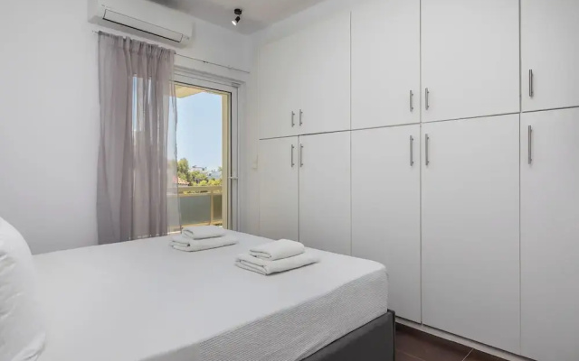 Relux Sea View 2BD Apartment by BluPine