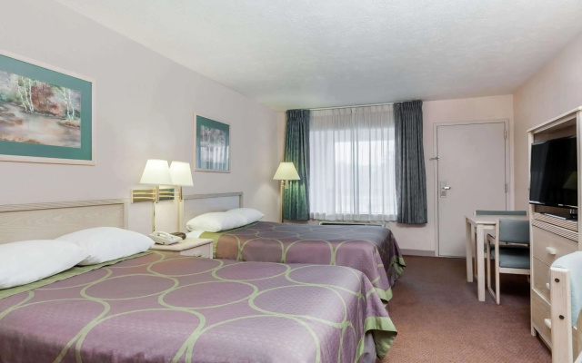 Super 8 by Wyndham Jasper TX