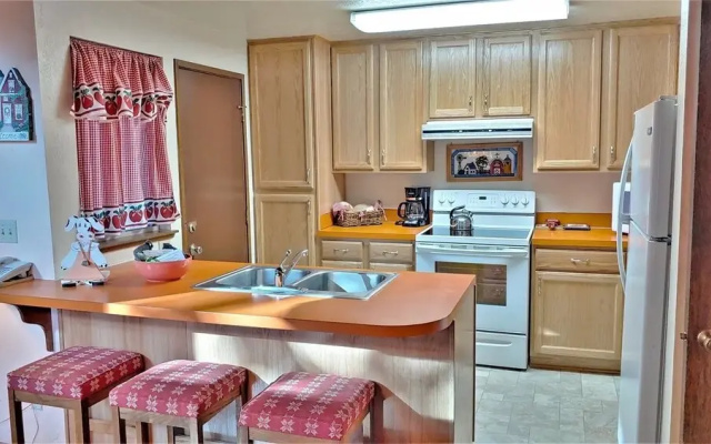 Tennis Village 3 2 Bedroom Apts