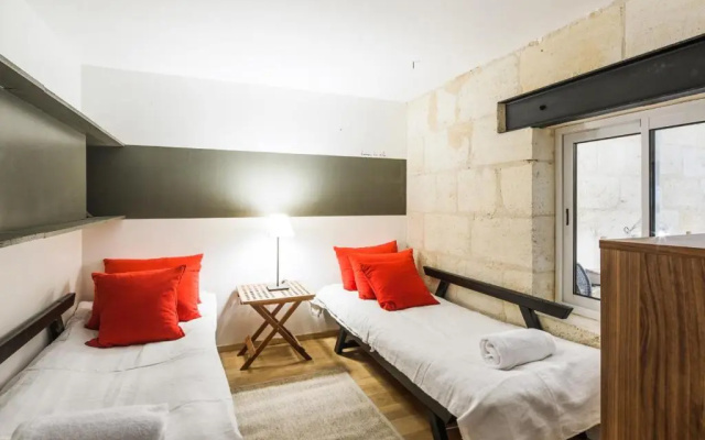 Appart 2 chambres aux Portes du Jardin Public