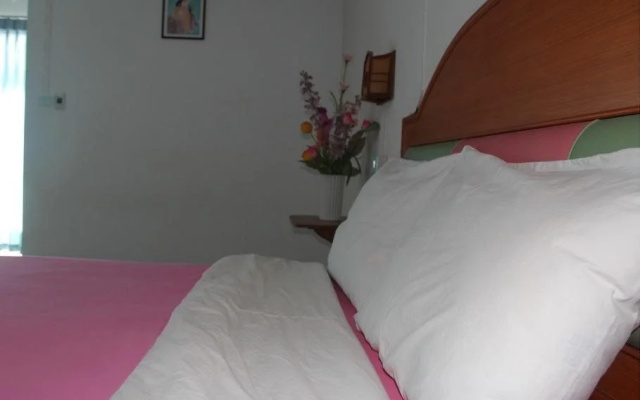 Vanarom Hotel