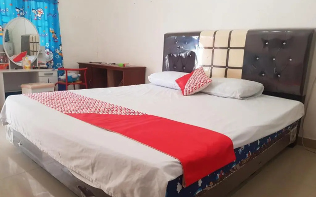 OYO 91647 Sanina Residence