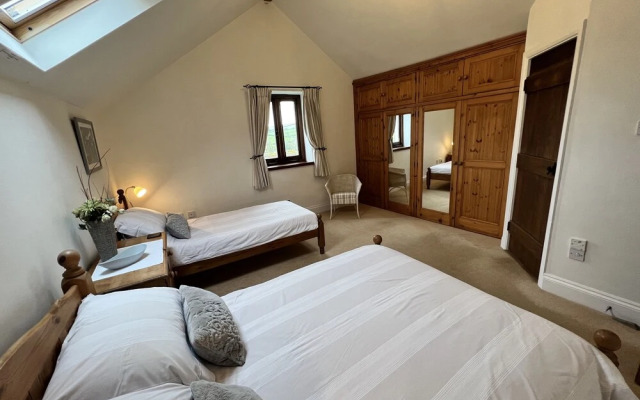The Stable - Beautiful Barn - Sleeps 5 - Salcombe