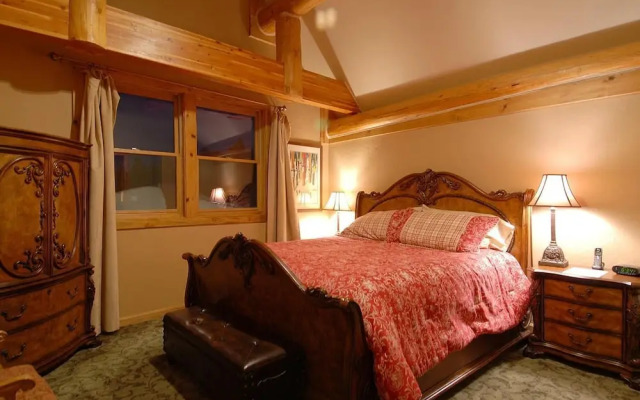 Ski Classic Lodge