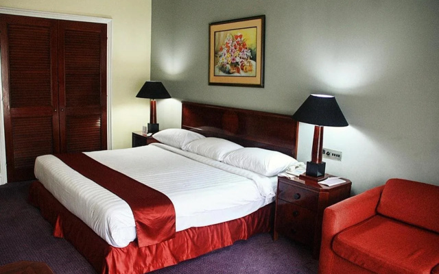 Surabaya Suite Hotel