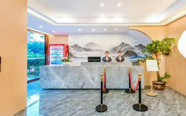 Heyue Hotel