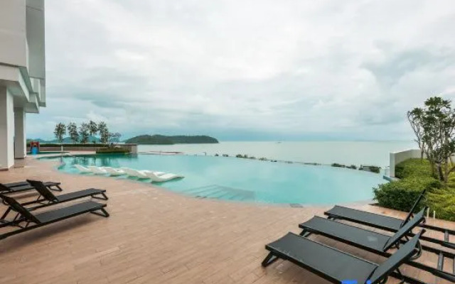 Assana Cenang Seaview Suites by Oakville