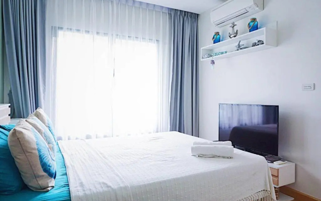 Beach Style Condo Pool, Gym, 1100m To Great Beach.