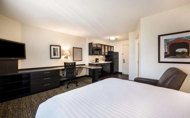Sonesta Simply Suites Las Vegas Convention Center
